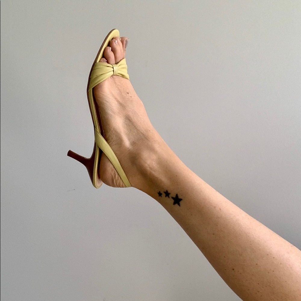 ANN TAYLOR Lemon Lime Green Sandals Heels Size 8.5